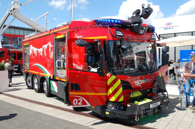 DSC 8100